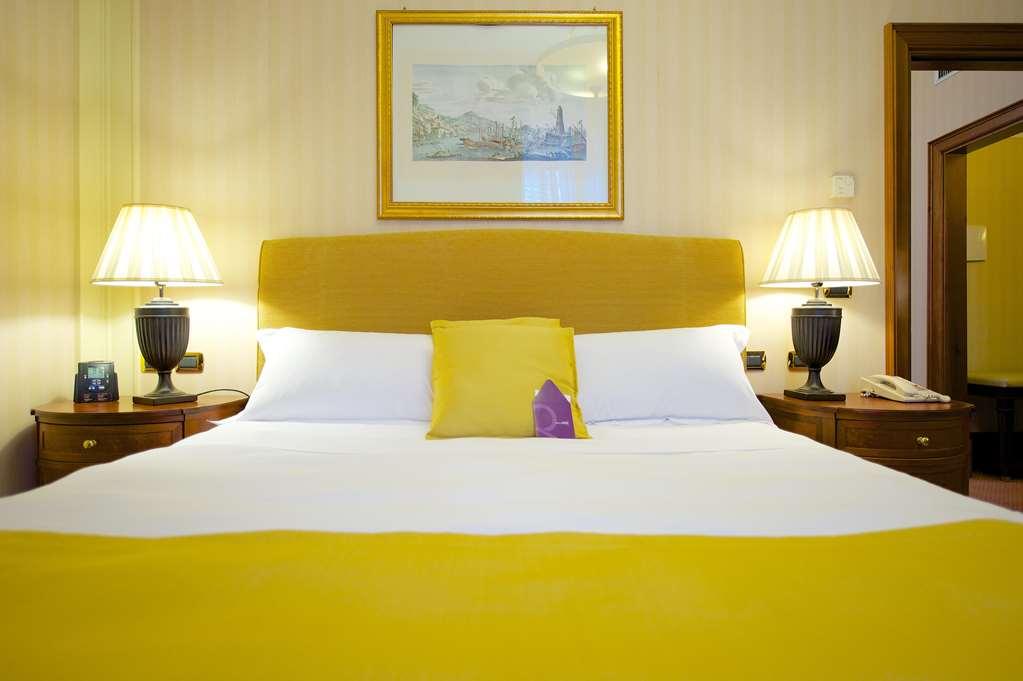 Excelsior Palace Palermo Room photo
